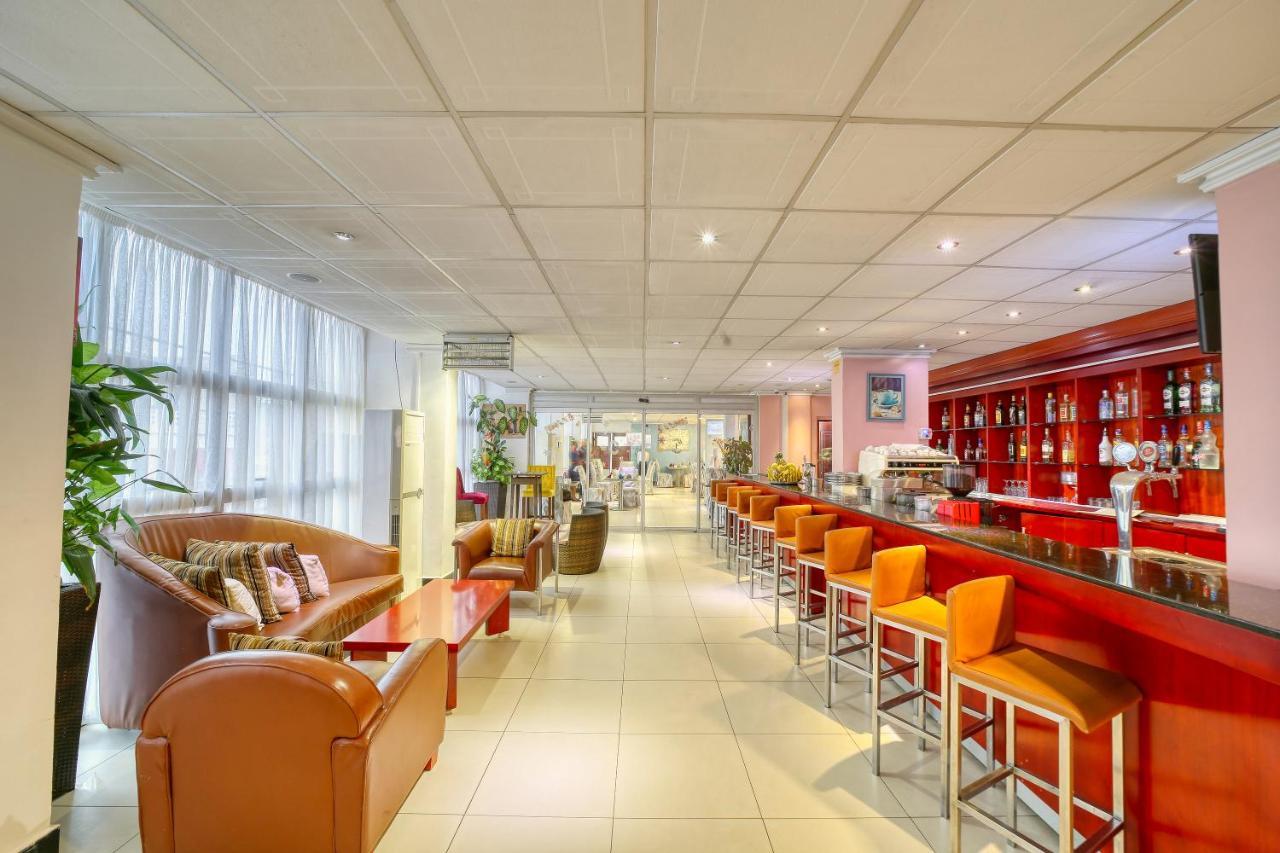 Hotel La Falaise Yaoundé Eksteriør billede