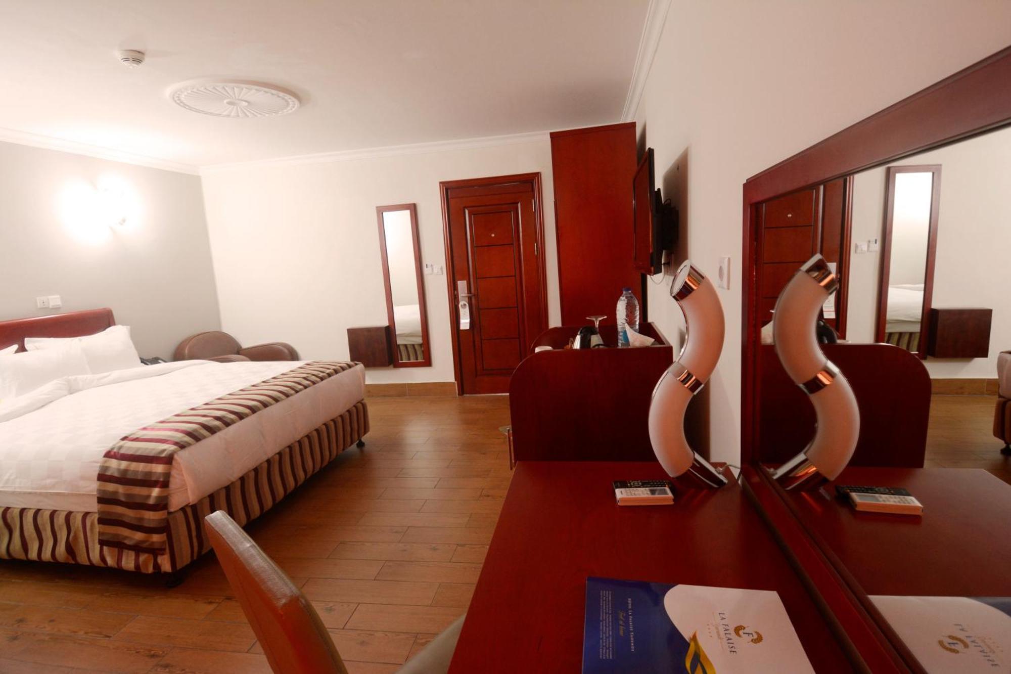 Hotel La Falaise Yaoundé Eksteriør billede